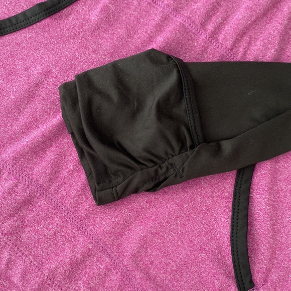 💗Sold💗 Reebok workout Pullover 💗 - Picture 5 of 6